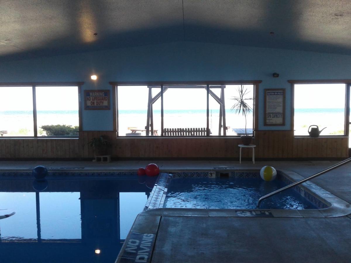 Oscoda Lakeside Hotel Exterior photo